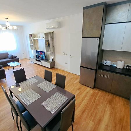 Pazari Luxury Central Apartment Тирана Экстерьер фото