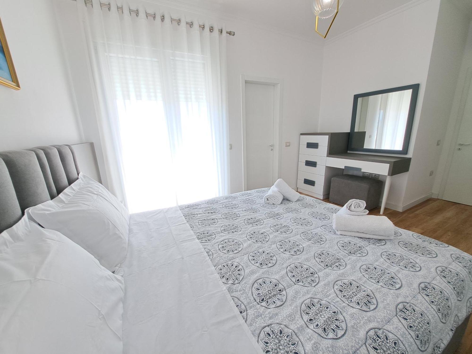 Pazari Luxury Central Apartment Тирана Экстерьер фото