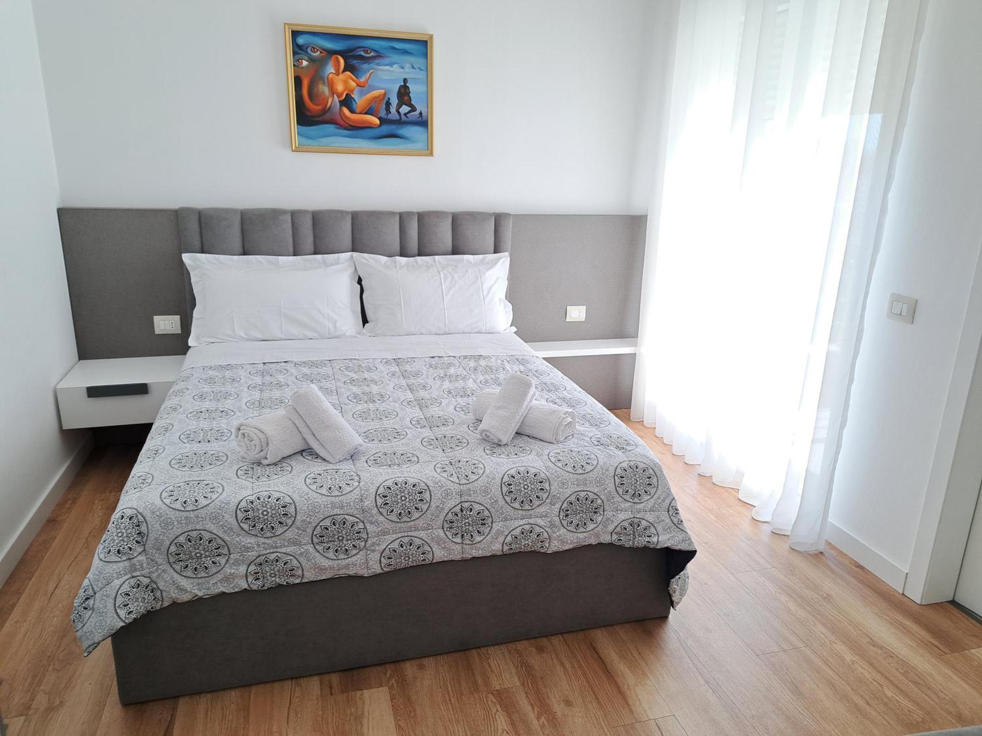 Pazari Luxury Central Apartment Тирана Экстерьер фото