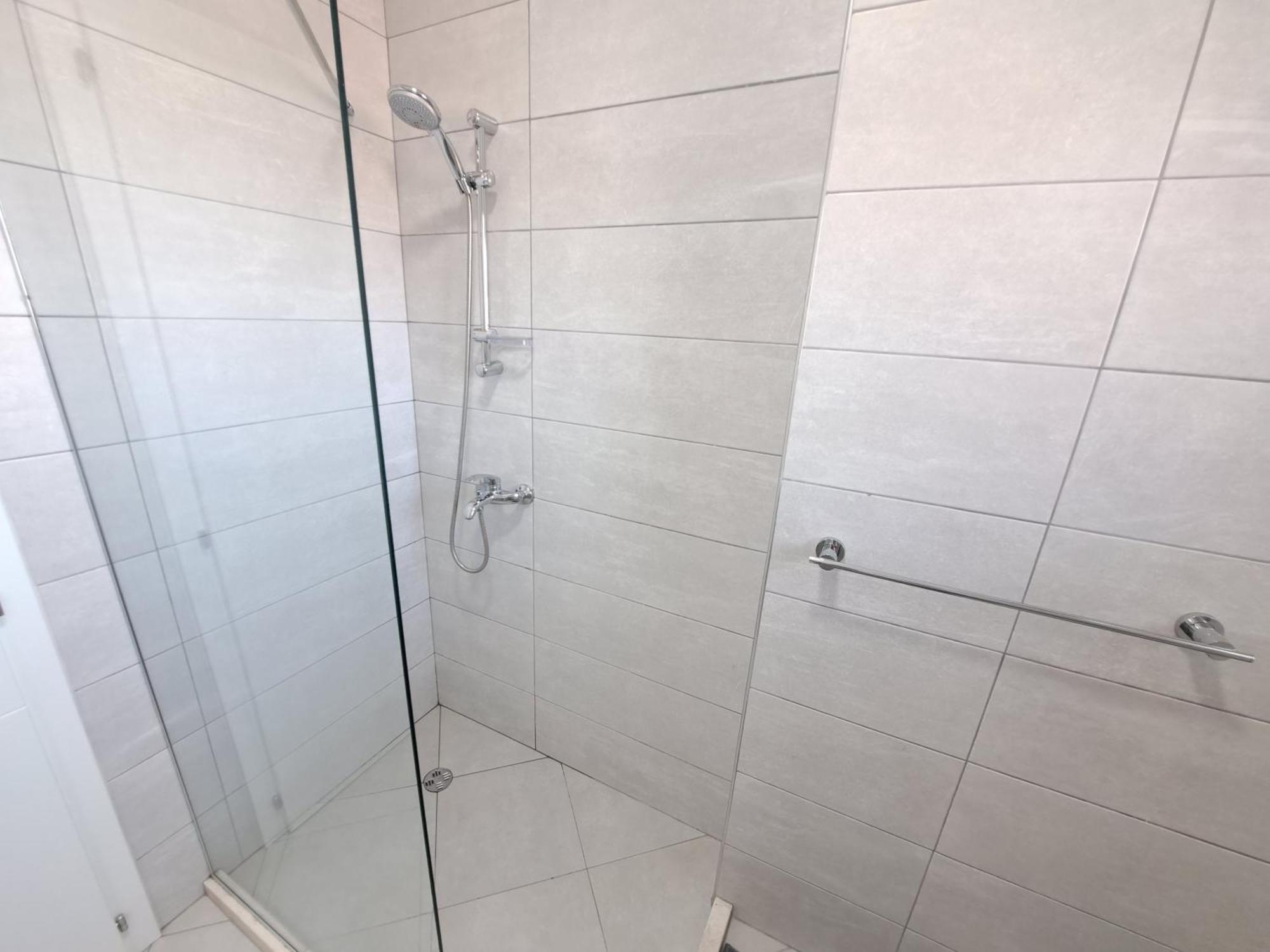 Pazari Luxury Central Apartment Тирана Экстерьер фото